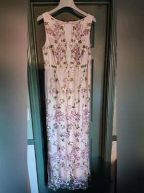 Adrianna Papell Pink Formal Dress with Floral Embroidery
